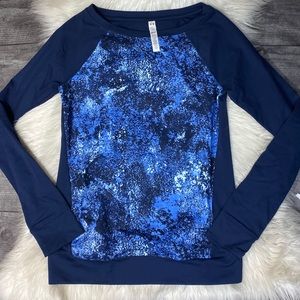 ⭐️NWT Under Armour pullover compression top